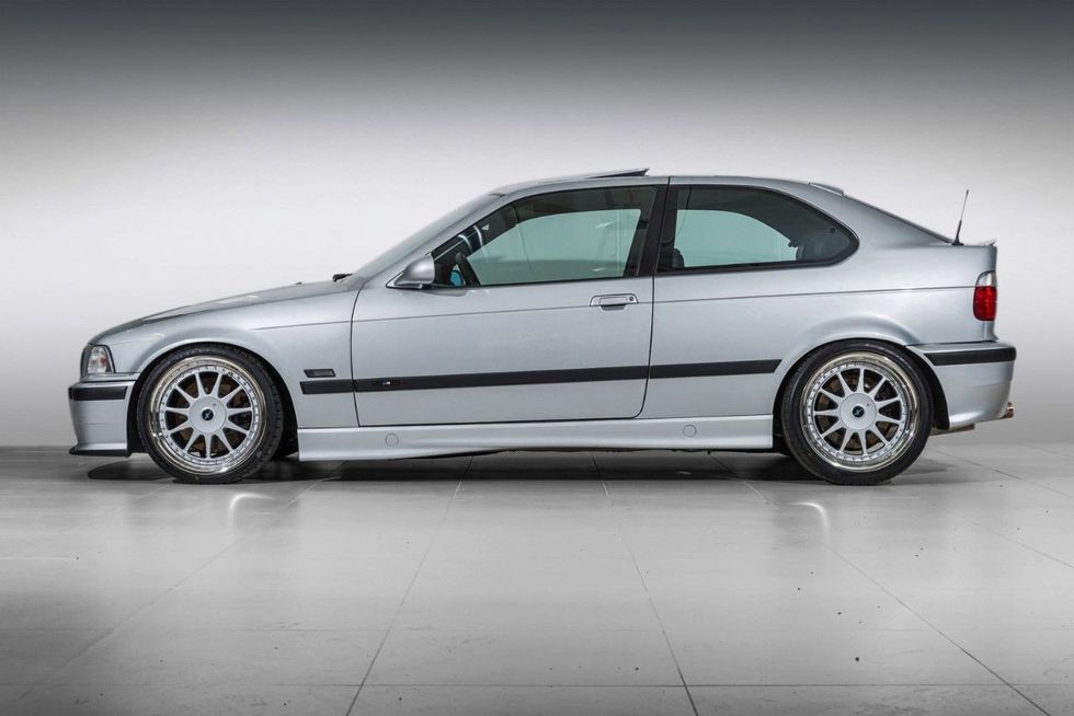 E36 compact V12