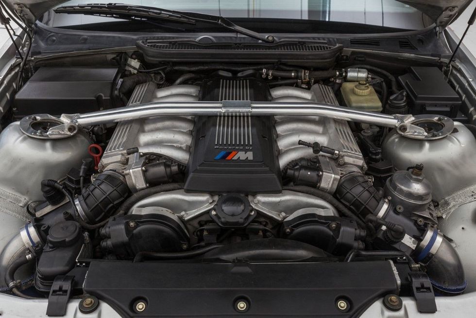 E36 compact V12 engine 